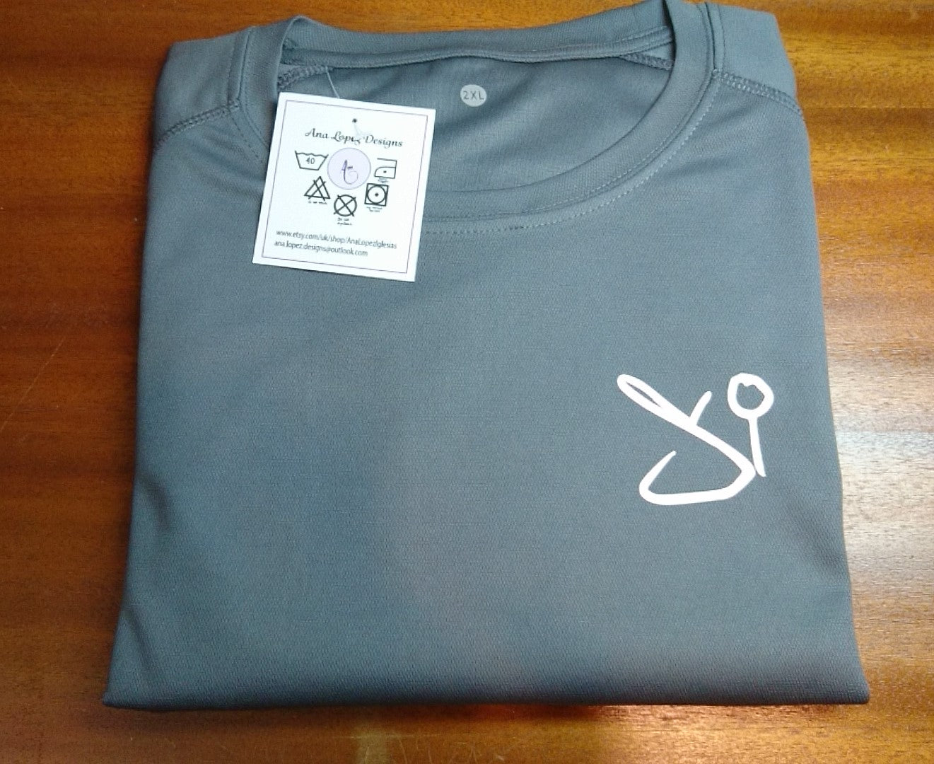 Customised T-Shirts, Personalised. Tees for family, kids, friends, Corporate gifts. Logos,  Photos Texts on Cotton T-Shirts